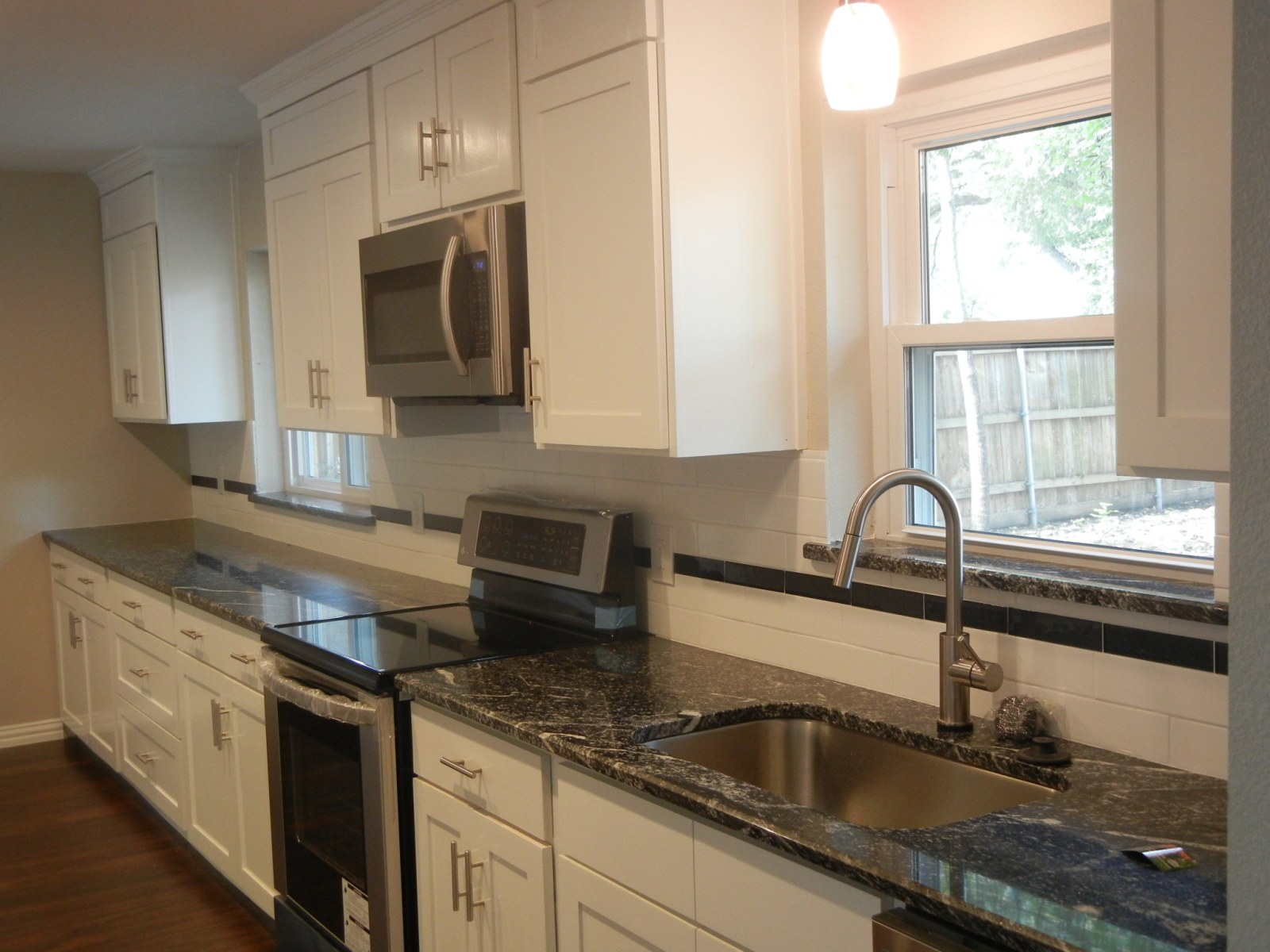 Kitchen remodel after photo 2