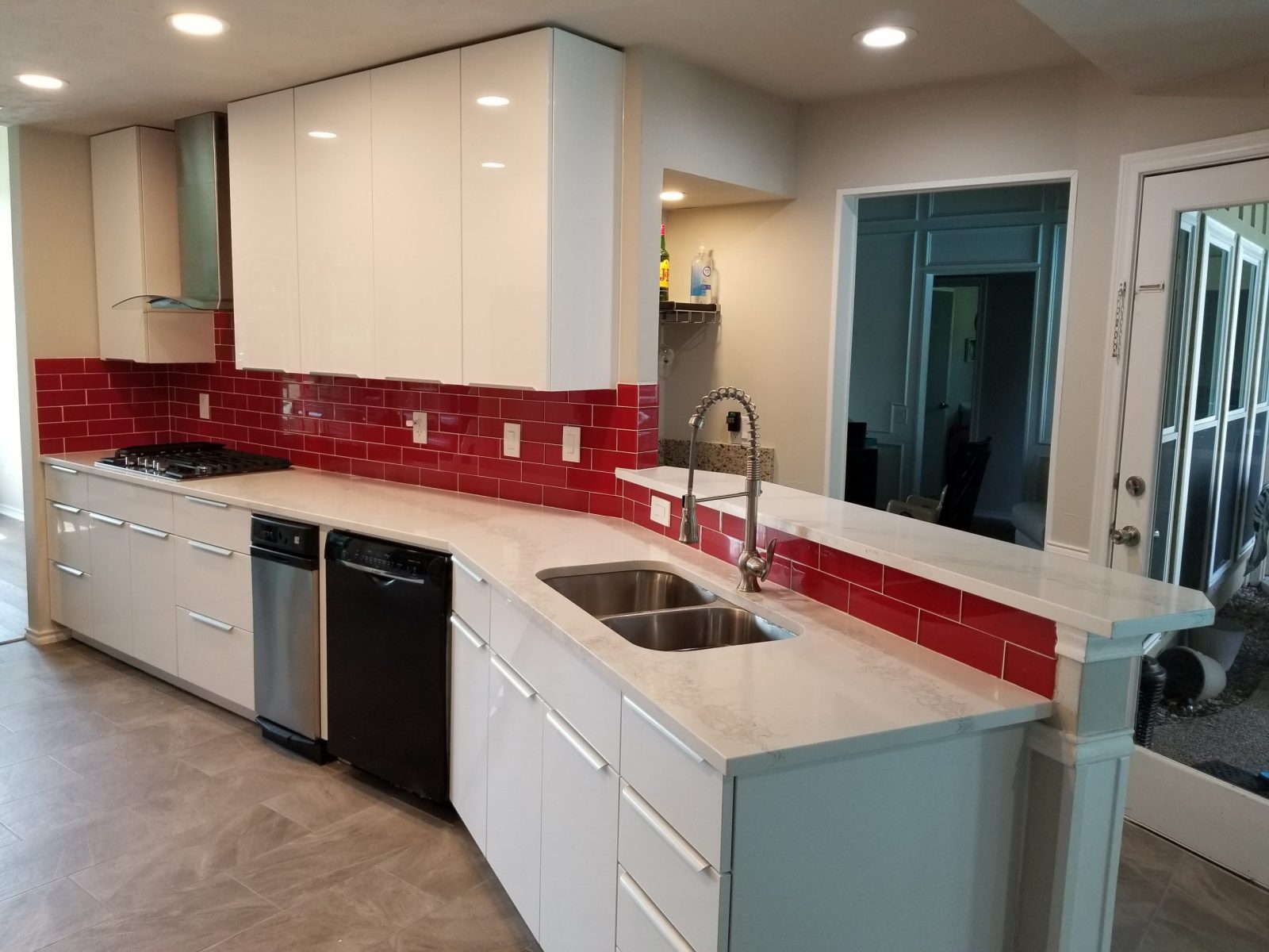 Kitchen remodel after photo 3